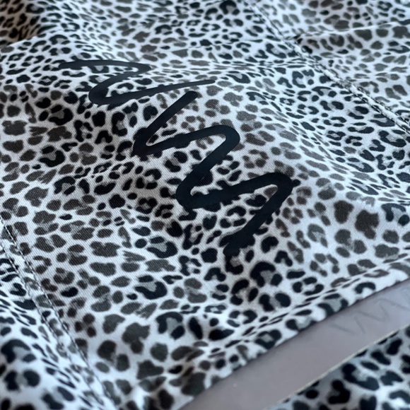 Women’s WYN Republic Snow Leopard Cycling Jersey, M - Picture 4 of 5